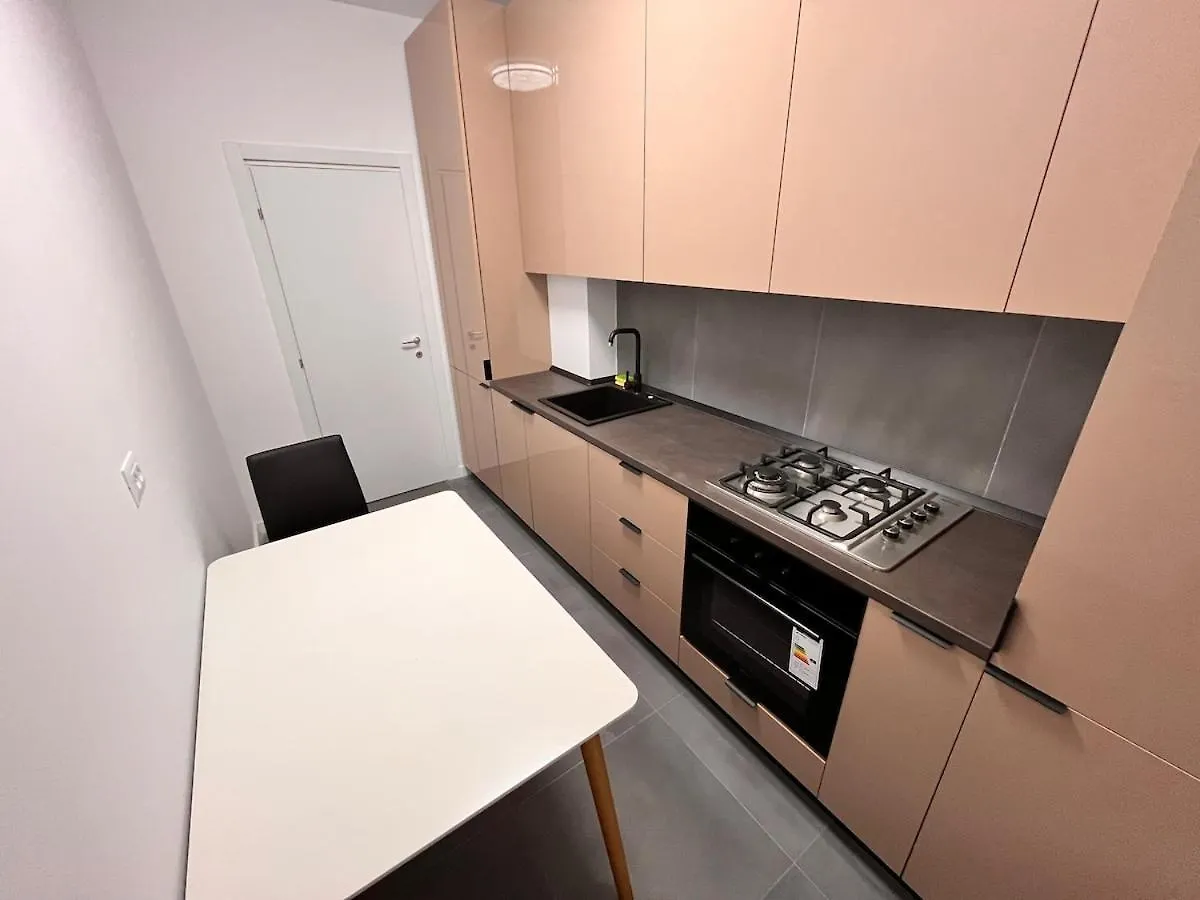 Apartament Lux Rond Alba Iulia Bukarest Lägenhet